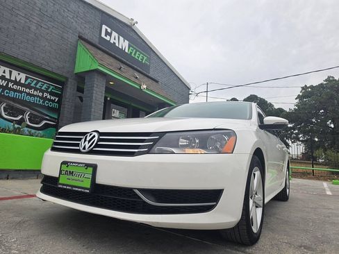 Used 2012 Volkswagen Passat 2.5 SE FWD image 2