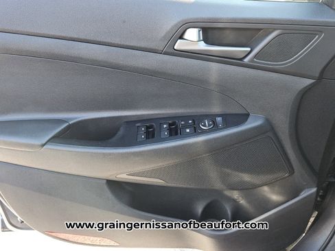 Used 2017 Hyundai Tucson SE image 16