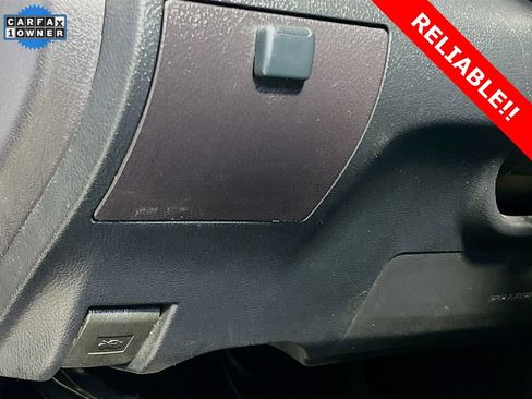 Used 2017 Toyota Camry SE image 10