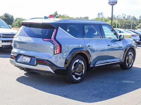 Used 2024 Kia EV9 Land AWD/4WD image 5
