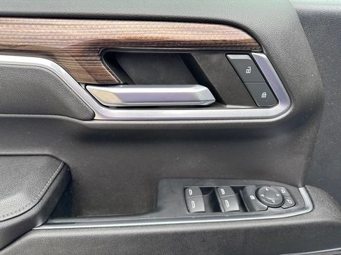 Used 2023 Chevrolet Silverado 1500 LT AWD/4WD image 13