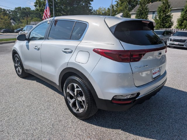 Used 2020 Kia Sportage LX FWD image 3