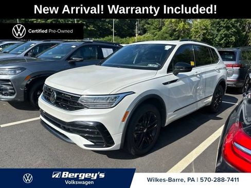 Certified 2022 Volkswagen Tiguan SE R-Line AWD/4WD image 1
