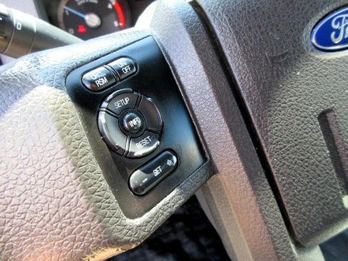 Used 2019 Ford F750 2WD Crew Cab Super Duty image 7