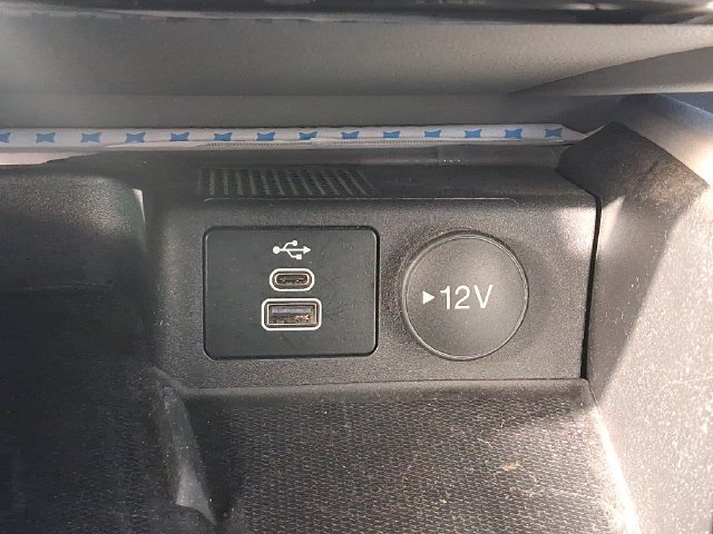 Used 2025 Ford Escape Platinum w/ Premium Technology Package AWD/4WD image 34