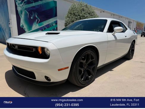 Used 2016 Dodge Challenger R/T Plus RWD image 5