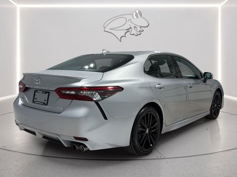 Used 2024 Toyota Camry XSE FWD image 6
