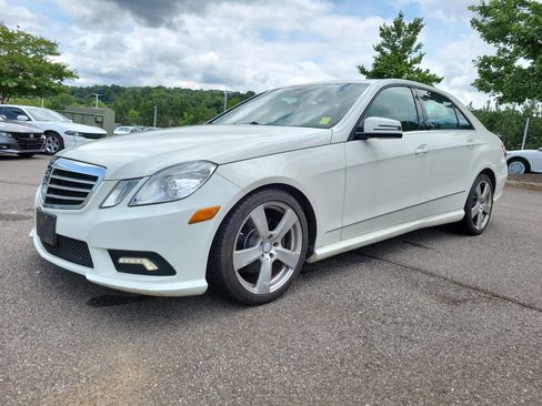 Used 2011 Mercedes-Benz E 350 4MATIC Sedan image 21