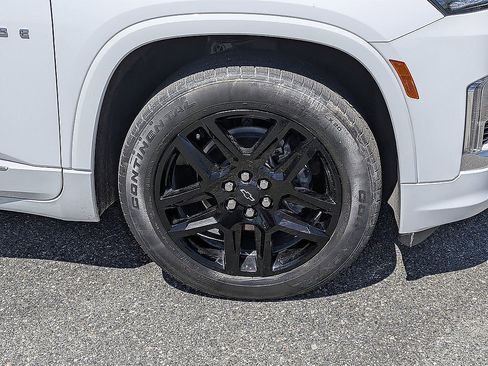 Certified 2023 Chevrolet Traverse Premier FWD image 10