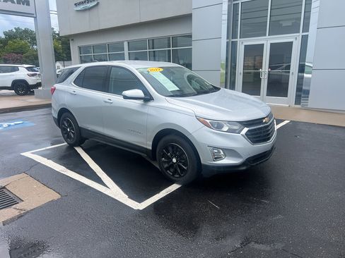 Used 2019 Chevrolet Equinox LT w/ LPO, Cargo Package FWD image 1