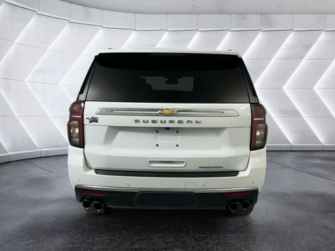 Used 2024 Chevrolet Suburban Premier AWD/4WD image 5