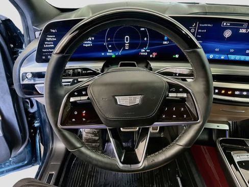 Used 2026 Cadillac Lyriq Signature Luxury w/ Nappa Leather Package AWD/4WD image 11