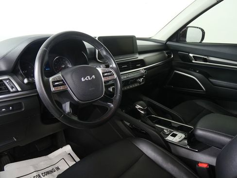 Used 2022 Kia Telluride LX image 13