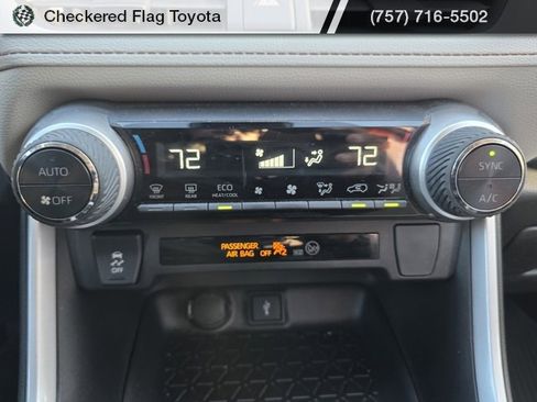 Used 2022 Toyota RAV4 XLE image 19