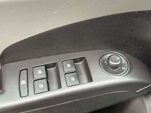 Used 2014 Chevrolet Sonic LT image 23