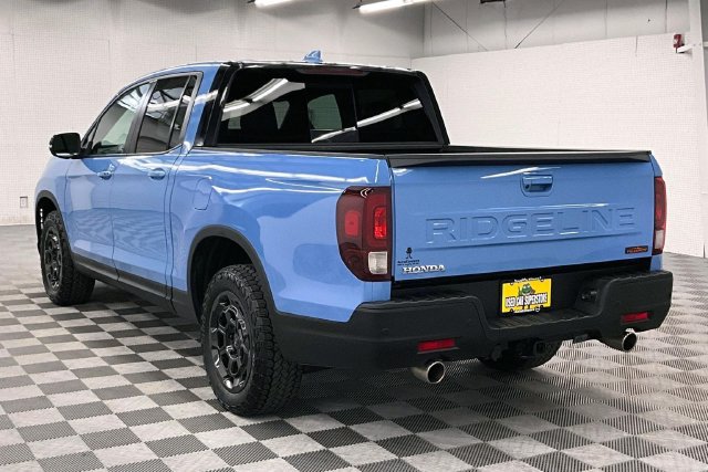 Used 2025 Honda Ridgeline TrailSport+ image 2