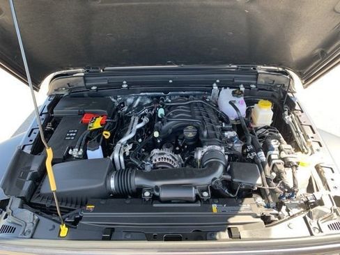 New 2025 Jeep Gladiator Sport image 29