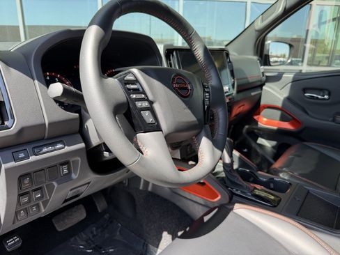 Used 2025 Nissan Frontier PRO-4X w/ Pro Premium Package AWD/4WD image 31