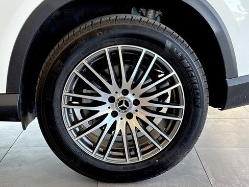 Used 2026 Mercedes-Benz GLC 300 4MATIC image 32
