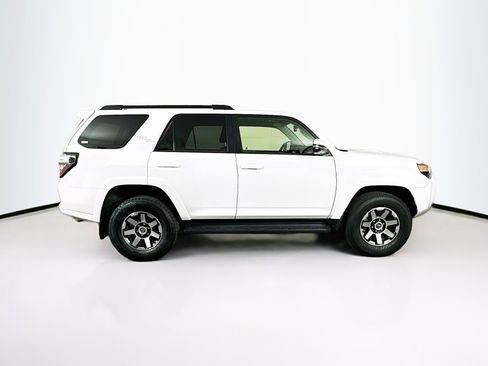 Used 2024 Toyota 4Runner TRD Off-Road Premium image 10