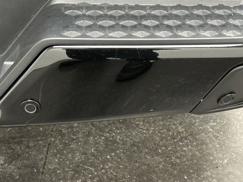 Used 2025 Chevrolet Colorado Z71 w/ Technology Package image 16