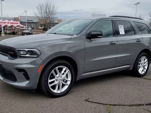 Used 2025 Dodge Durango GT image 4