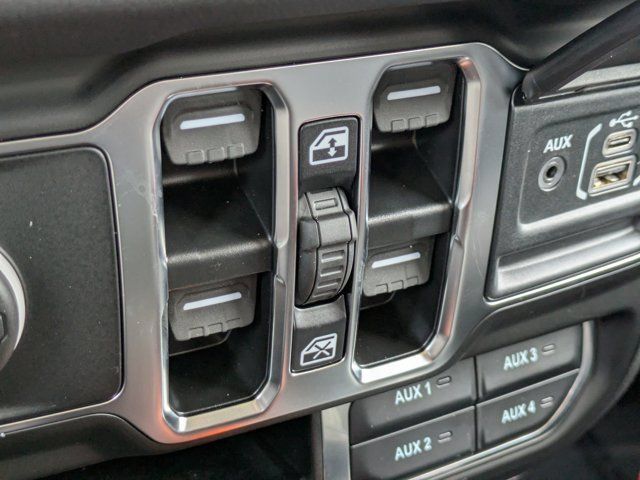 New 2025 Jeep Wrangler Unlimited Sahara AWD/4WD image 21
