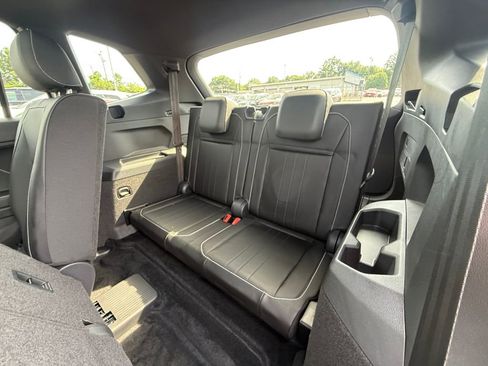 Used 2023 Volkswagen Tiguan SE R-Line FWD image 25