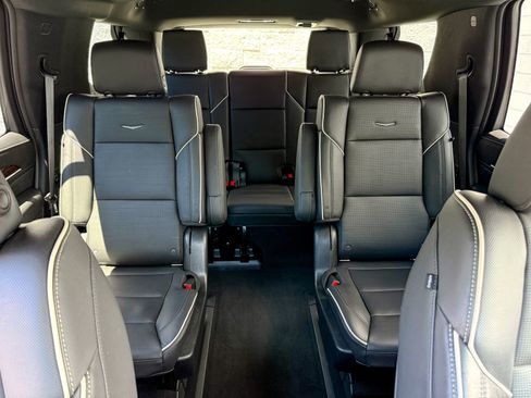 Certified 2021 Cadillac Escalade Premium Luxury AWD/4WD image 14