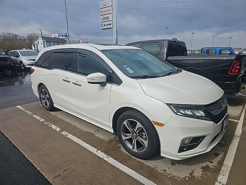 Used 2018 Honda Odyssey Touring image 5