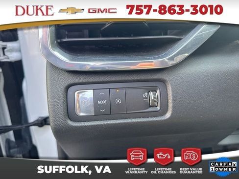 Used 2025 GMC Acadia Elevation image 11