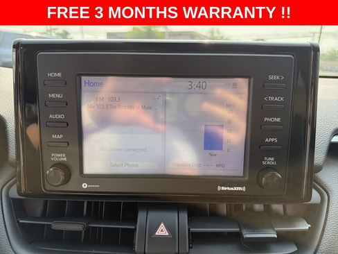 Used 2020 Toyota RAV4 XLE AWD/4WD image 17