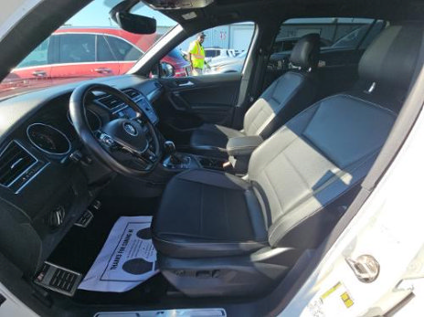 Used 2021 Volkswagen Tiguan SE R-Line FWD image 5