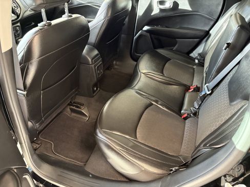 Used 2020 Jeep Compass Latitude image 7