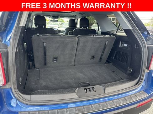 Used 2020 Ford Explorer XLT w/ Equipment Group 202A AWD/4WD image 25