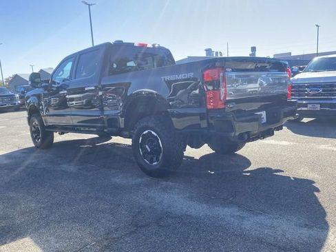 New 2026 Ford F250 Platinum w/ Platinum Plus Package image 4