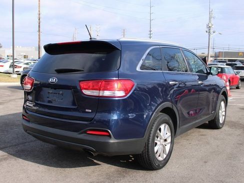 Used 2016 Kia Sorento LX image 42