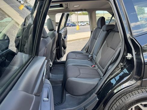 Used 2019 Subaru Forester Premium AWD/4WD image 11