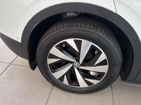 Used 2023 Volkswagen ID.4 Pro RWD image 11