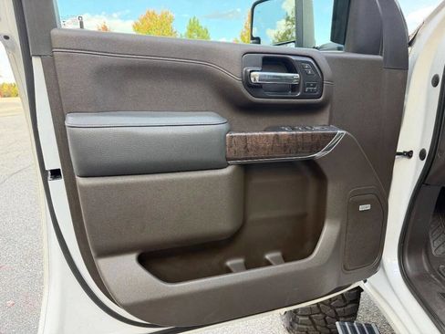 Used 2022 GMC Sierra 2500 Denali w/ Denali Ultimate Package image 10