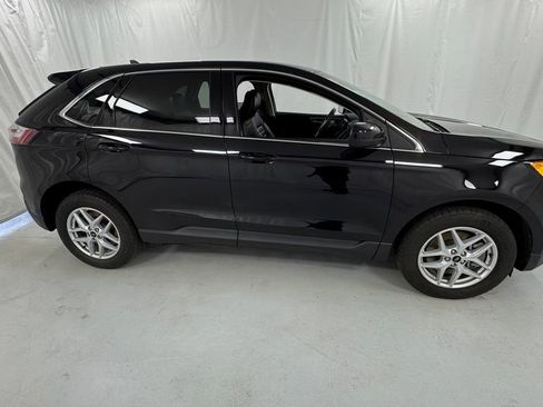 Used 2024 Ford Edge SEL w/ Convenience Package AWD/4WD image 2