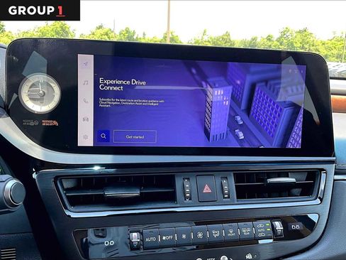 Used 2025 Lexus ES 300h w/ Premium Package FWD image 34