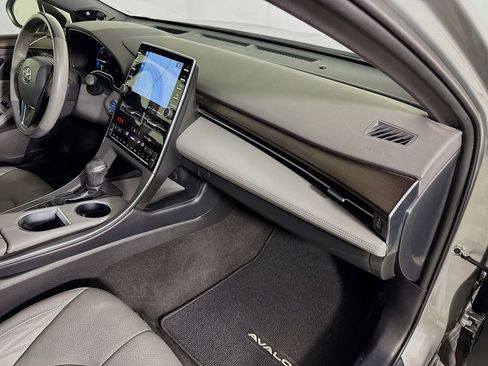Used 2020 Toyota Avalon Limited w/ Advanced Safety Package FWD image 31