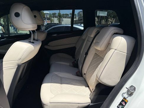 Used 2019 Mercedes-Benz GLS 450 4MATIC image 38