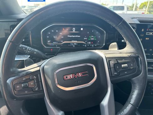 Used 2023 GMC Sierra 1500 SLT AWD/4WD image 12