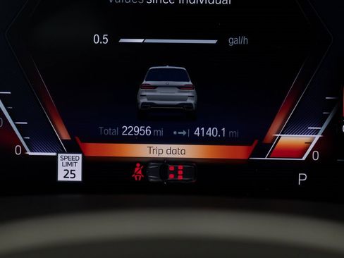 Used 2023 BMW X7 xDrive40i w/ Executive Package image 37