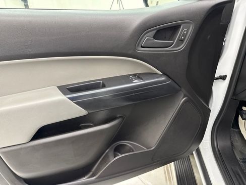 Used 2017 Chevrolet Colorado W/T image 11