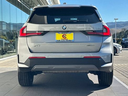 Used 2023 BMW X1 xDrive28i w/ Premium Package AWD/4WD image 4