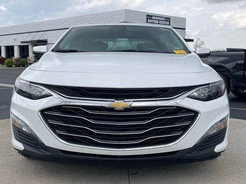 Used 2024 Chevrolet Malibu LT image 2