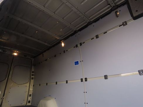 Used 2025 Mercedes-Benz Sprinter 2500 image 28